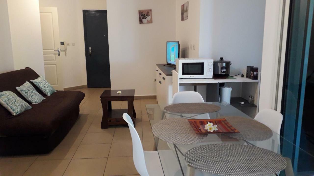 Au Petit Dodo Apartment Saint Pierre Luaran gambar