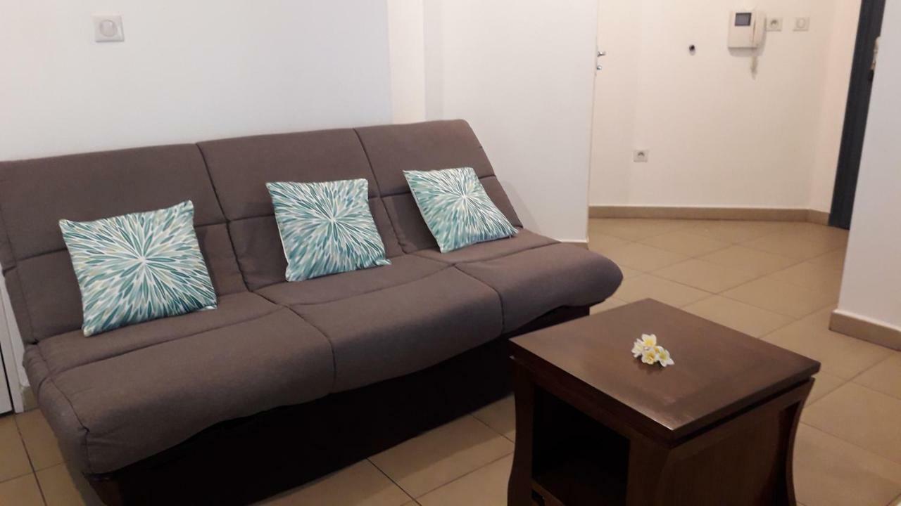 Au Petit Dodo Apartment Saint Pierre Luaran gambar